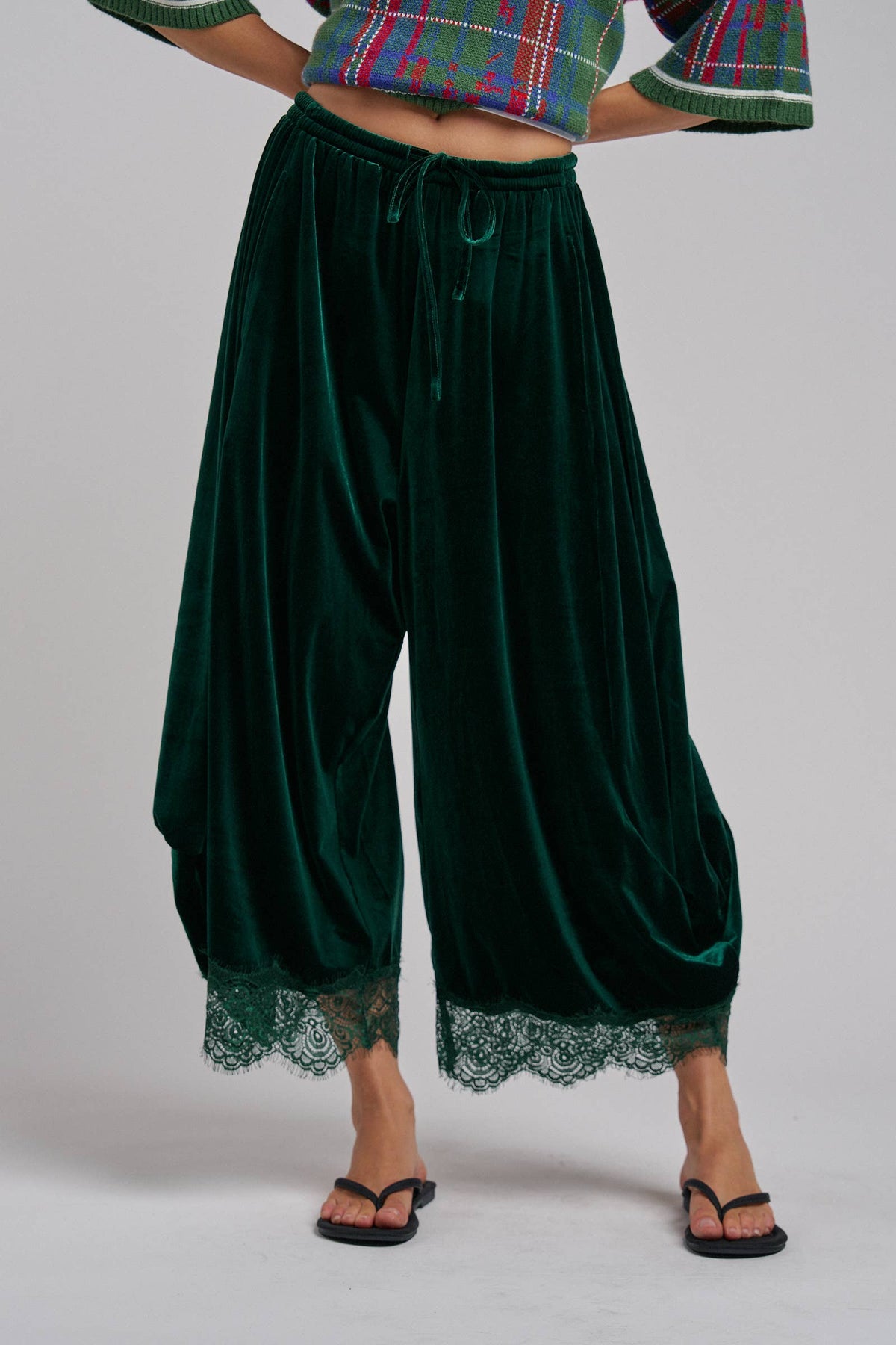 HOLIDAY VELVET FLOWY WIDE BALLOON LEG PANTS_JLB80092-02