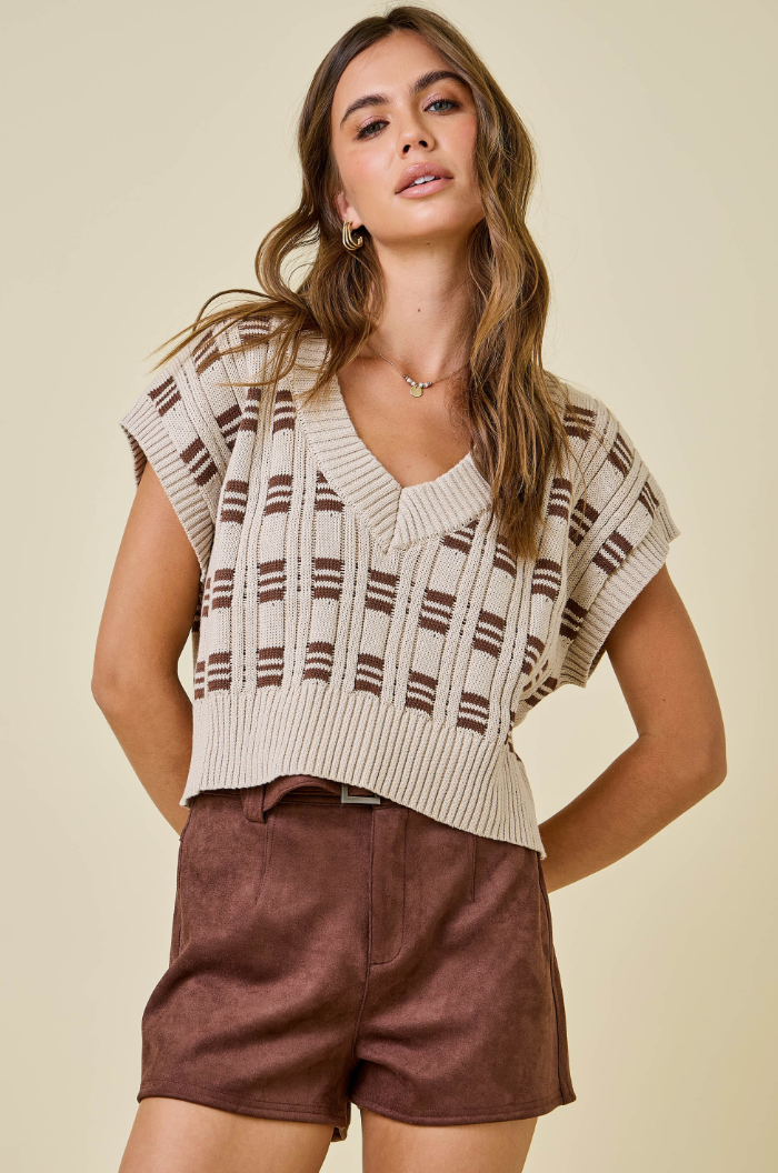 Patterned Motif V Neck Cropped Knit Vest