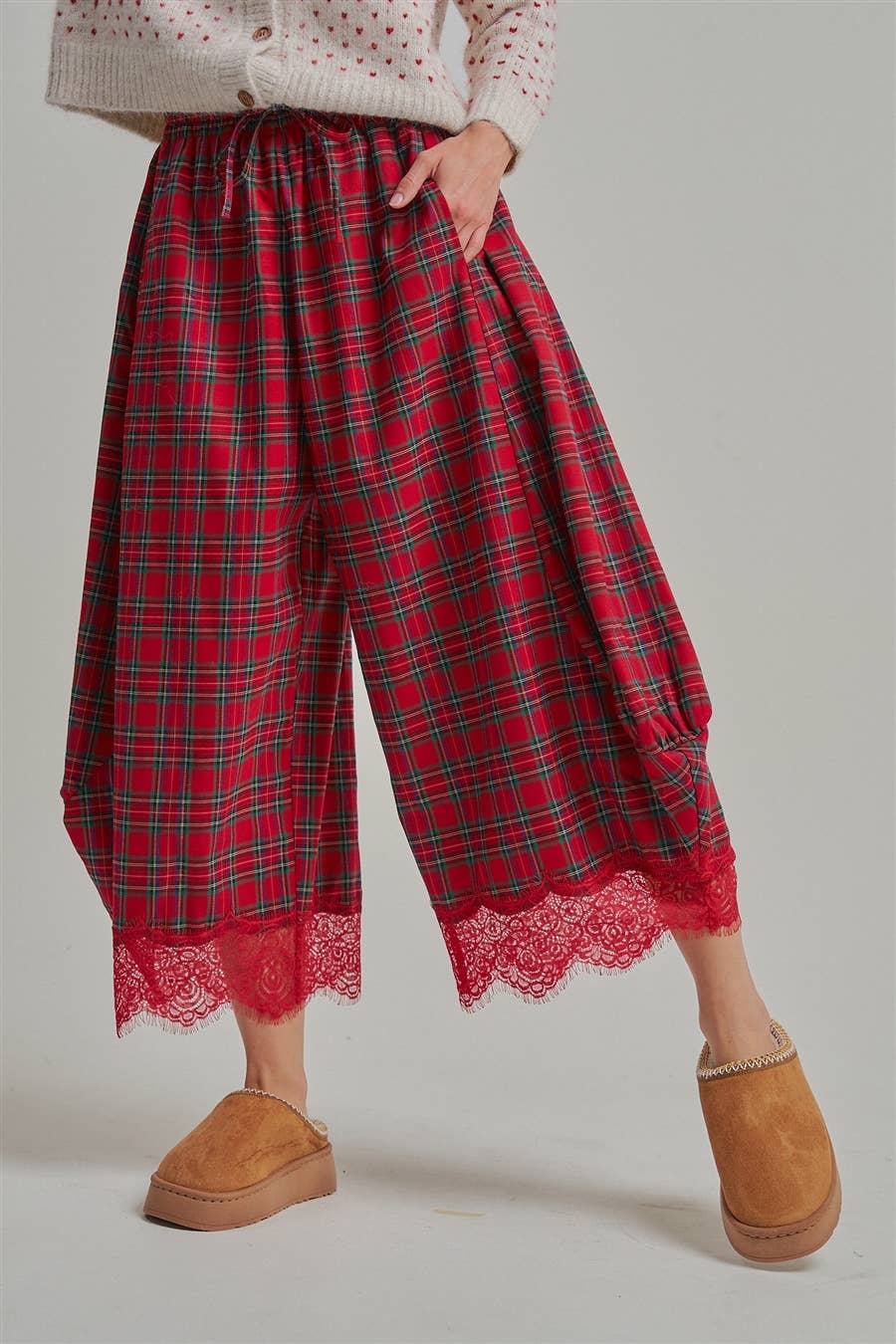 CHRISTMAS PLAID LEG PANTS WITH DELICATE LACE HEM_JLB80092-05