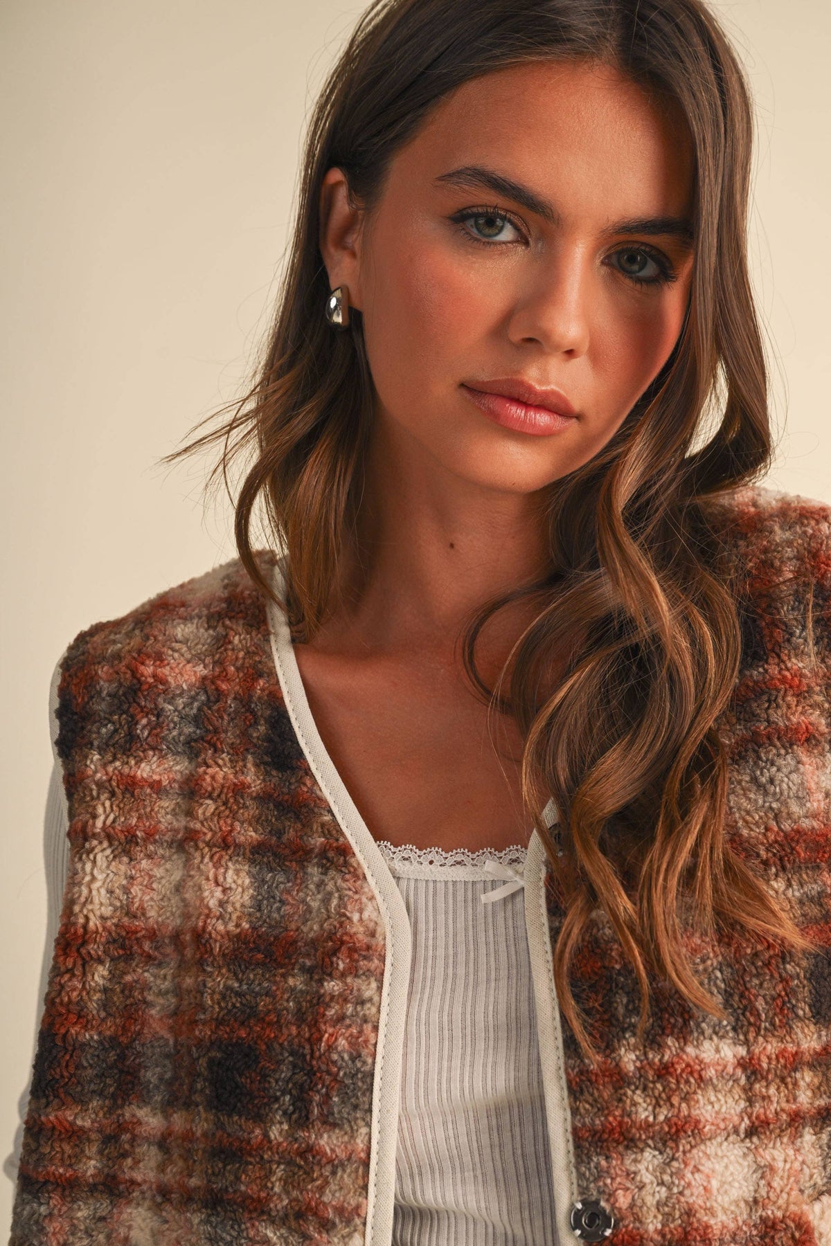 IJ1848 SLEEVELESS PIPING PLAID POCKET VEST